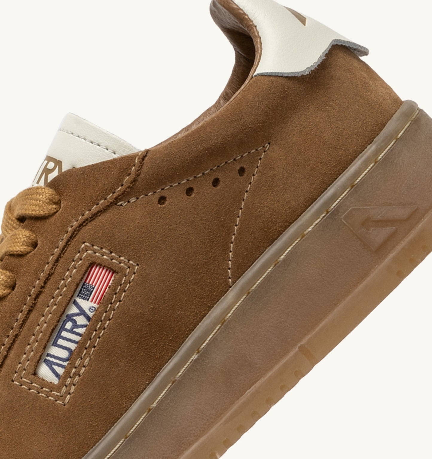 DALLAS LOW IN SUEDE MARSHMALLOW E CIGAR
