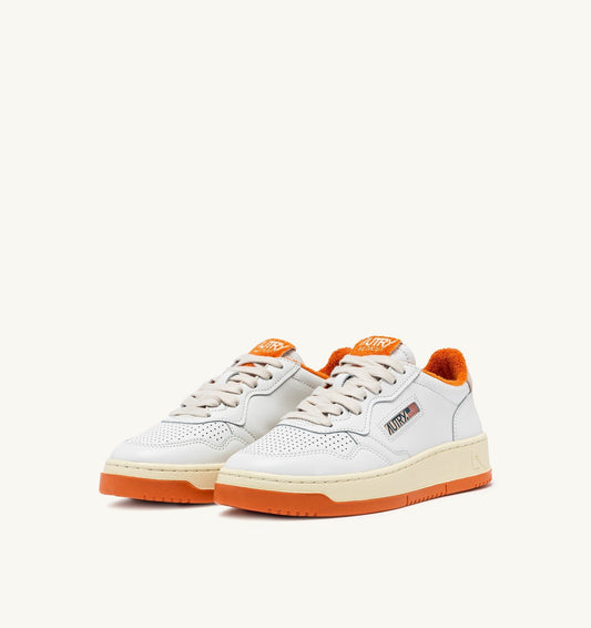 MEDALIST LOW IN PELLE COLORE BIANCO E AMBERGLOW