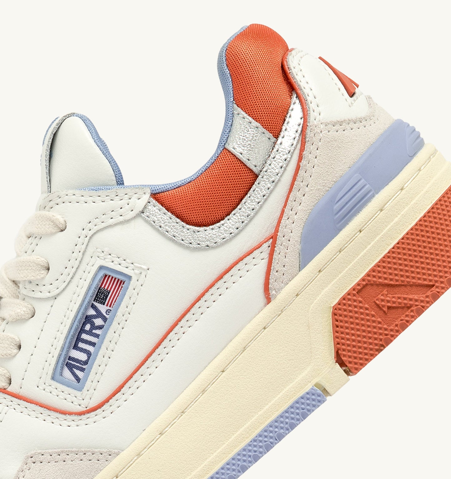CLC LOW IN PELLE E SUEDE COLORE BIANCO E GINGER
