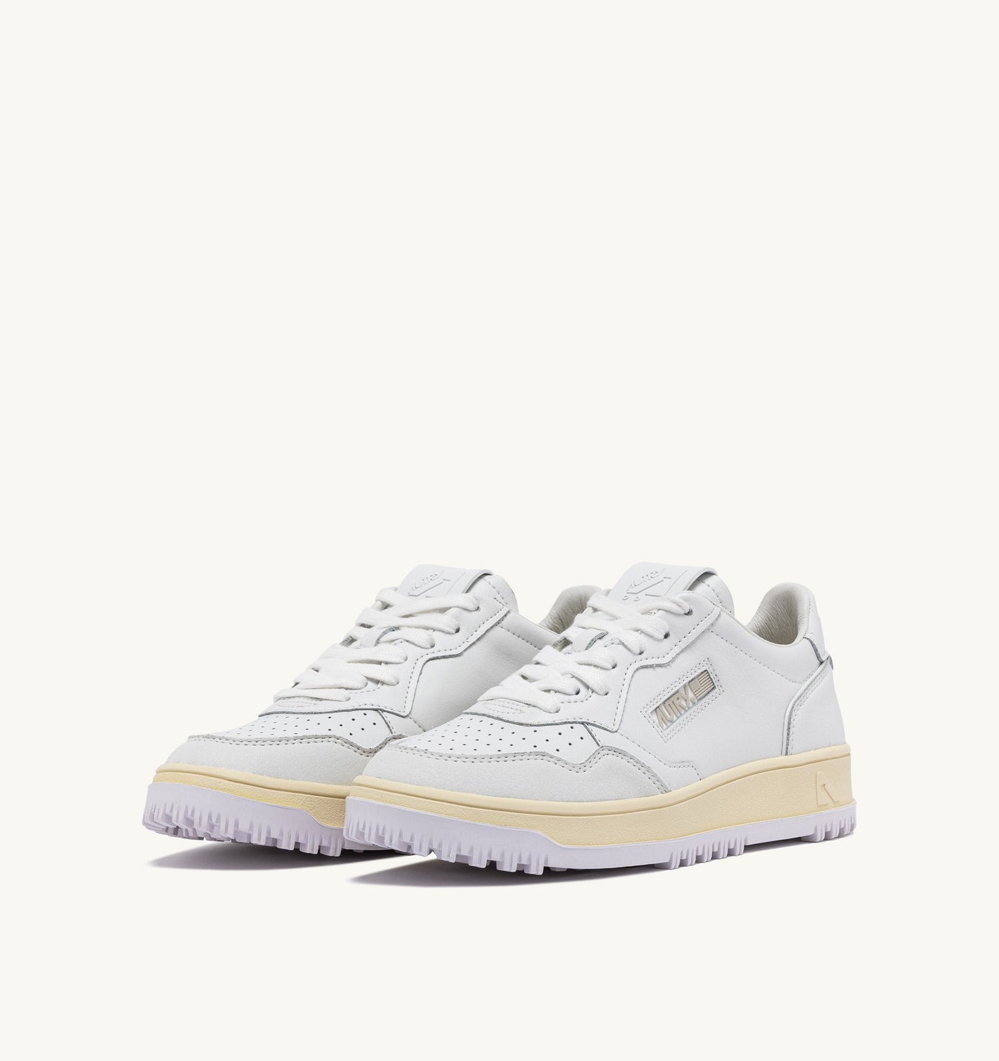 GOLF LOW IN PELLE COLORE BIANCO
