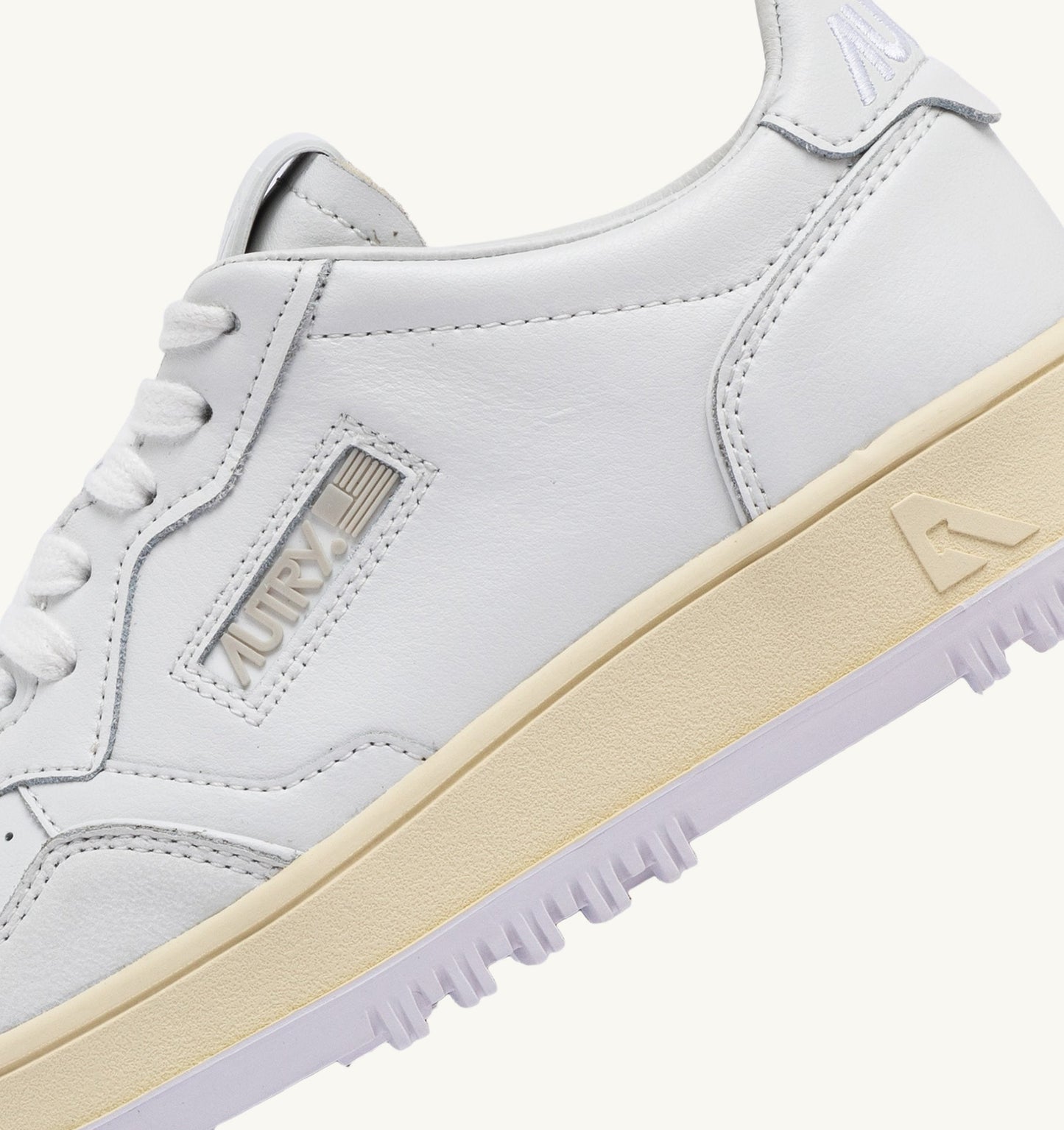 GOLF LOW IN PELLE COLORE BIANCO