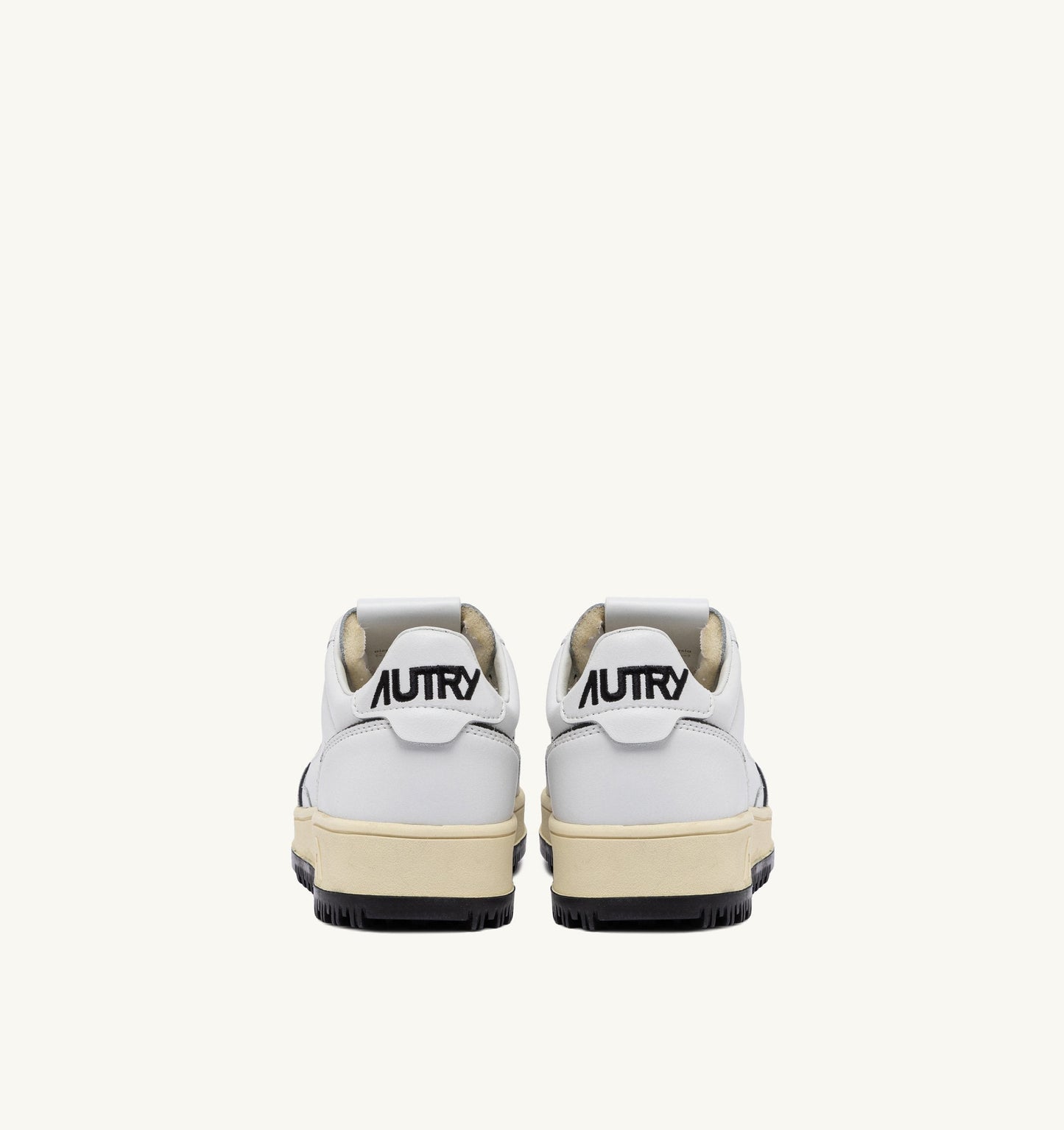 GOLF LOW IN PELLE COLORE BIANCO NERO