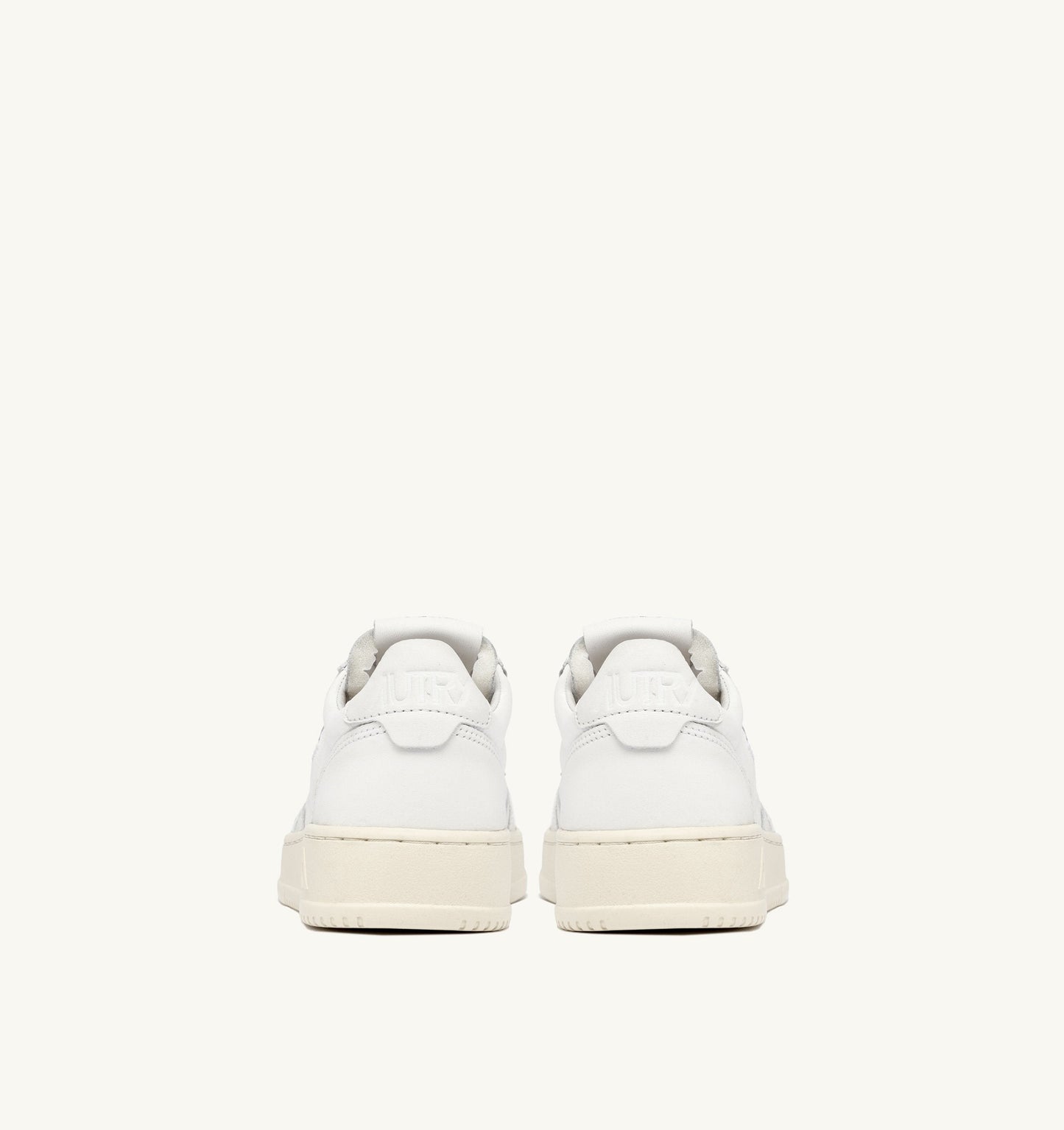 MEDALIST LOW IN NAPPA BIANCA SUPER SOFT