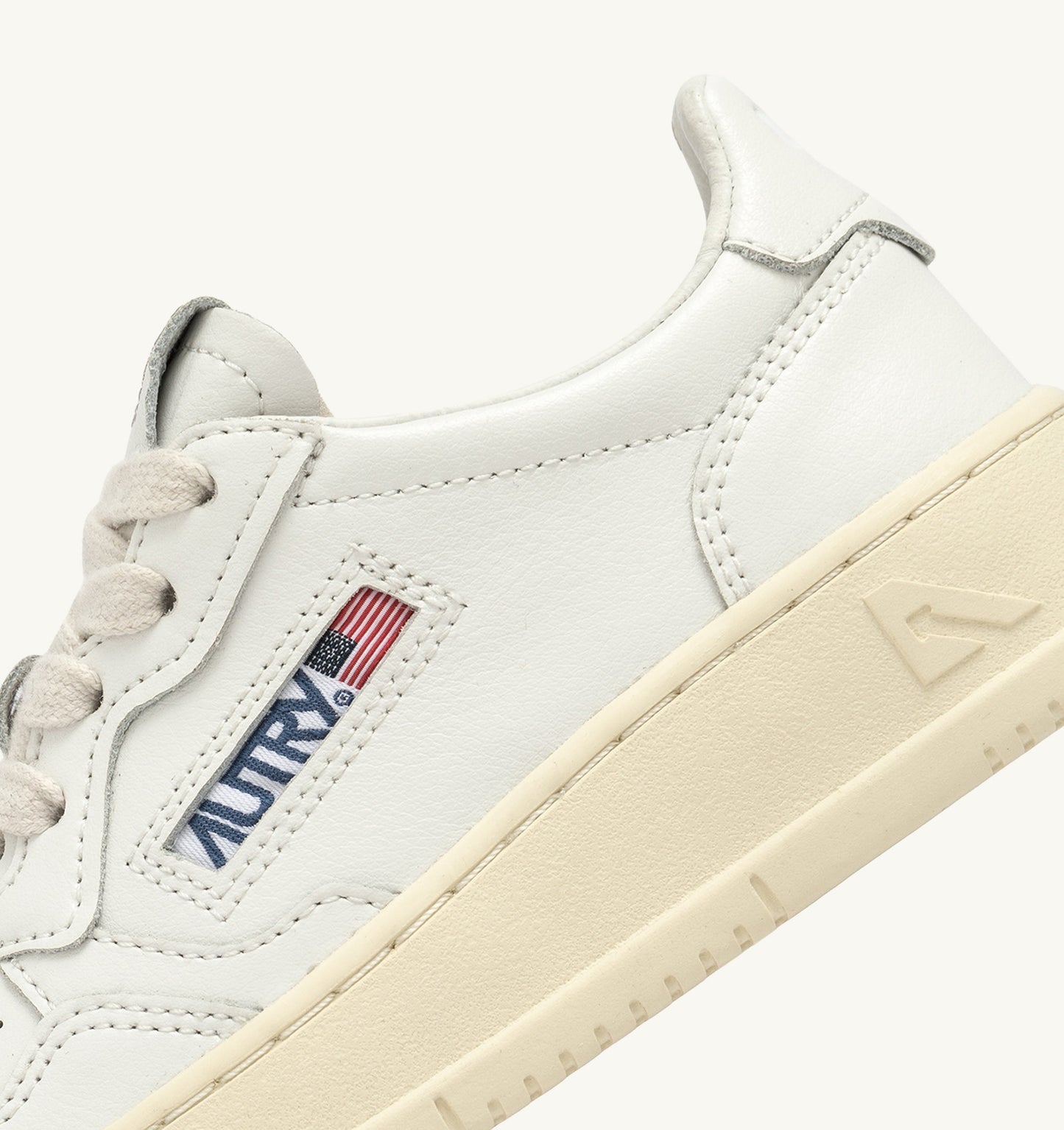 MEDALIST KIDS LOW IN PELLE BIANCA