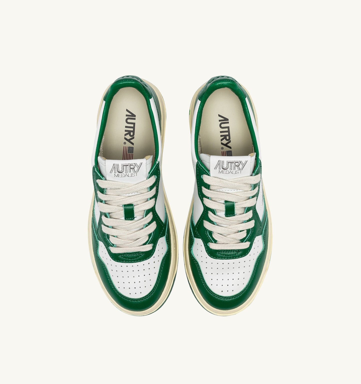MEDALIST LOW IN PELLE BIANCA E AMAZON CON LETTERING