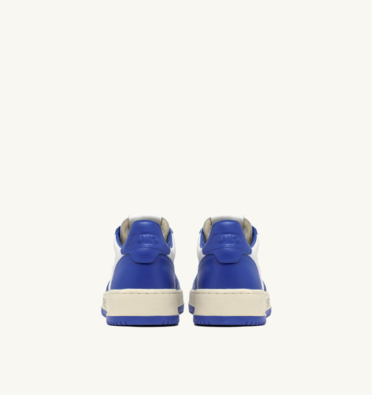MEDALIST LOW IN PELLE COLORE BIANCO E PALACE BLUE CON LETTERING