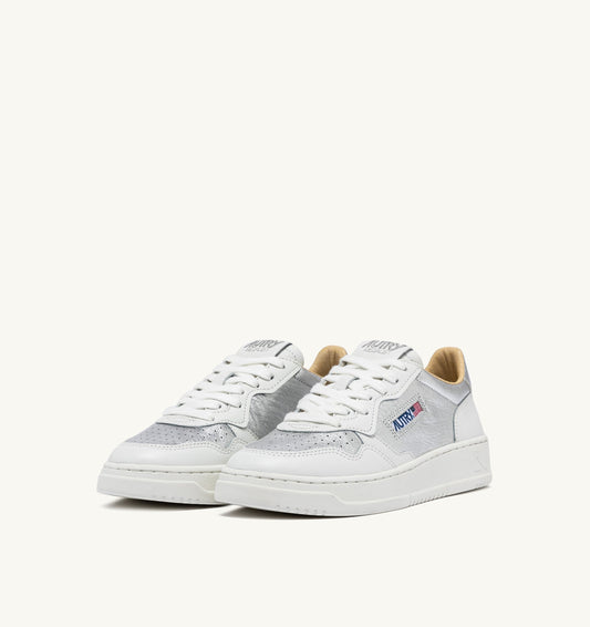 MEDALIST LOW IN NAPPA COLORE BIANCO E SILVER