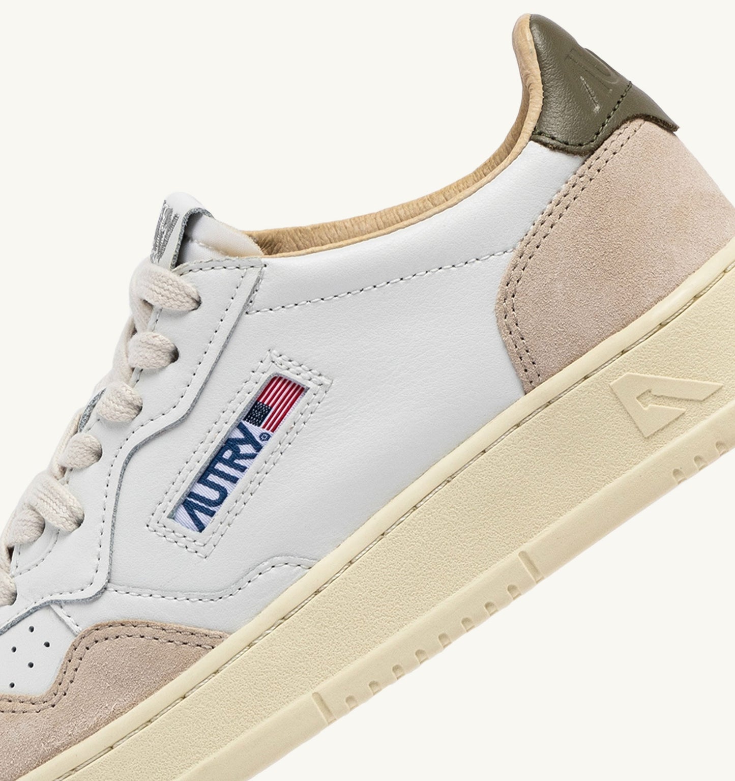 MEDALIST LOW IN PELLE E SUEDE BIANCO E COVERT GREEN