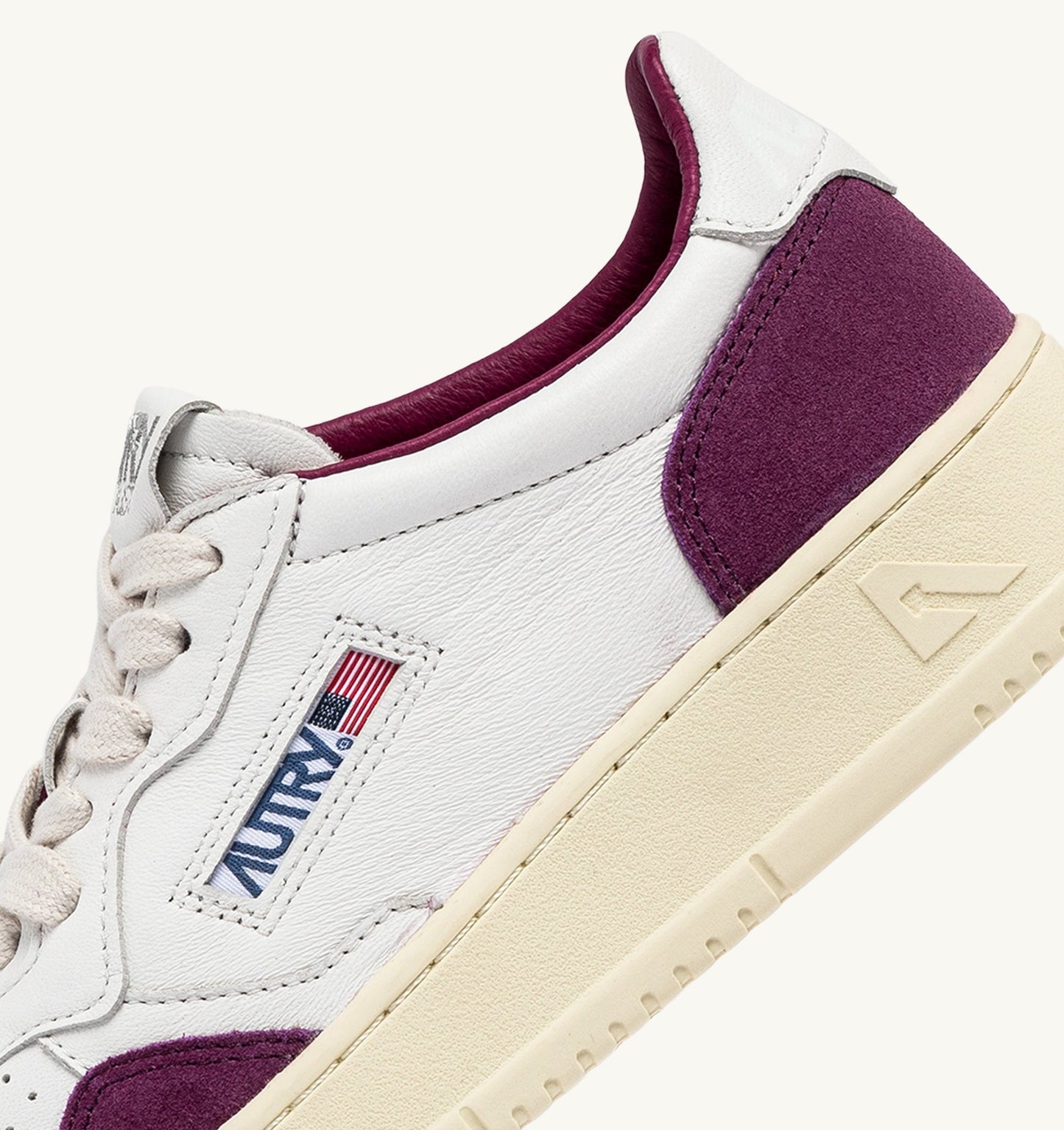 MEDALIST LOW IN PELLE E SUEDE BIANCA E VIOLA
