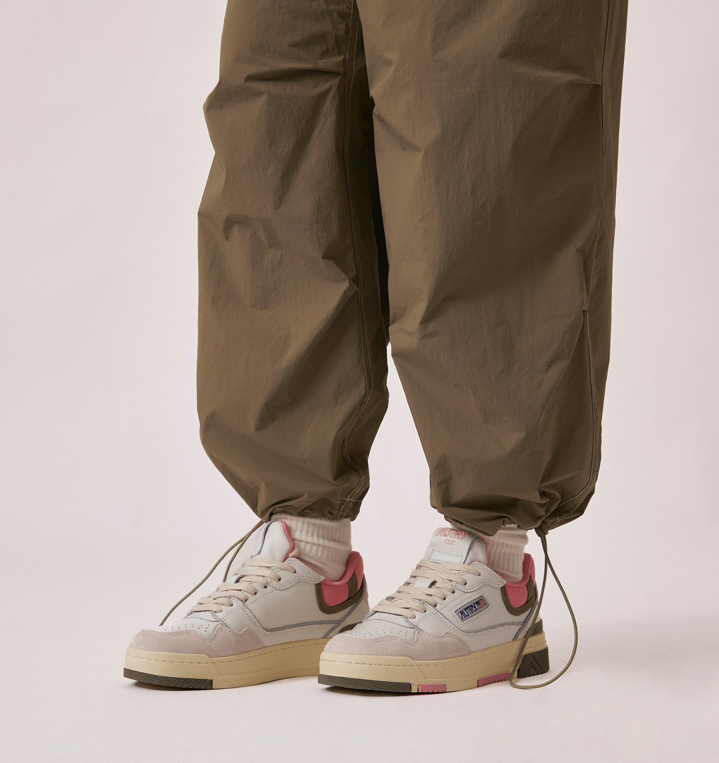 CLC LOW IN PELLE E SUEDE COLORE BIANCO E GERANIUM