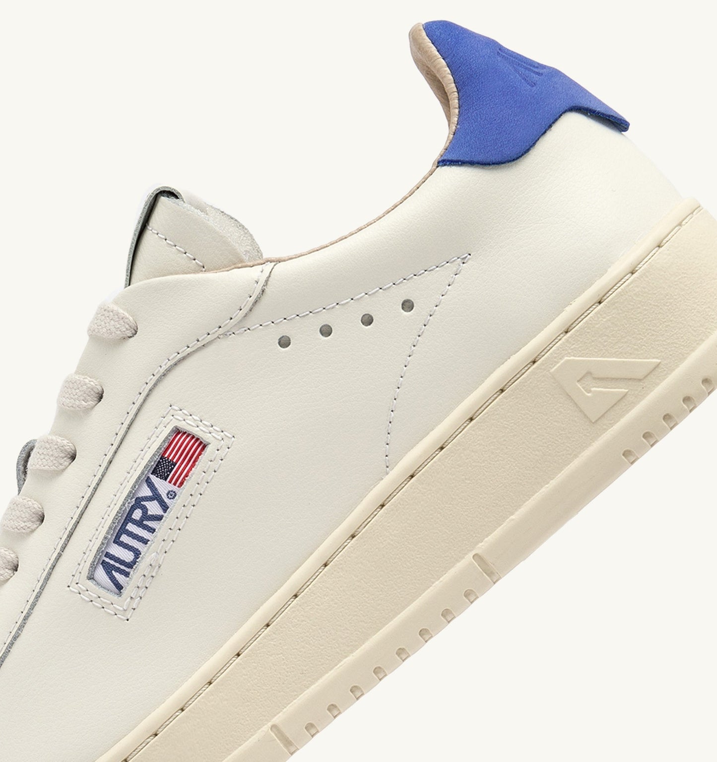 DALLAS LOW IN PELLE COLORE MARSHMALLOW E BLU
