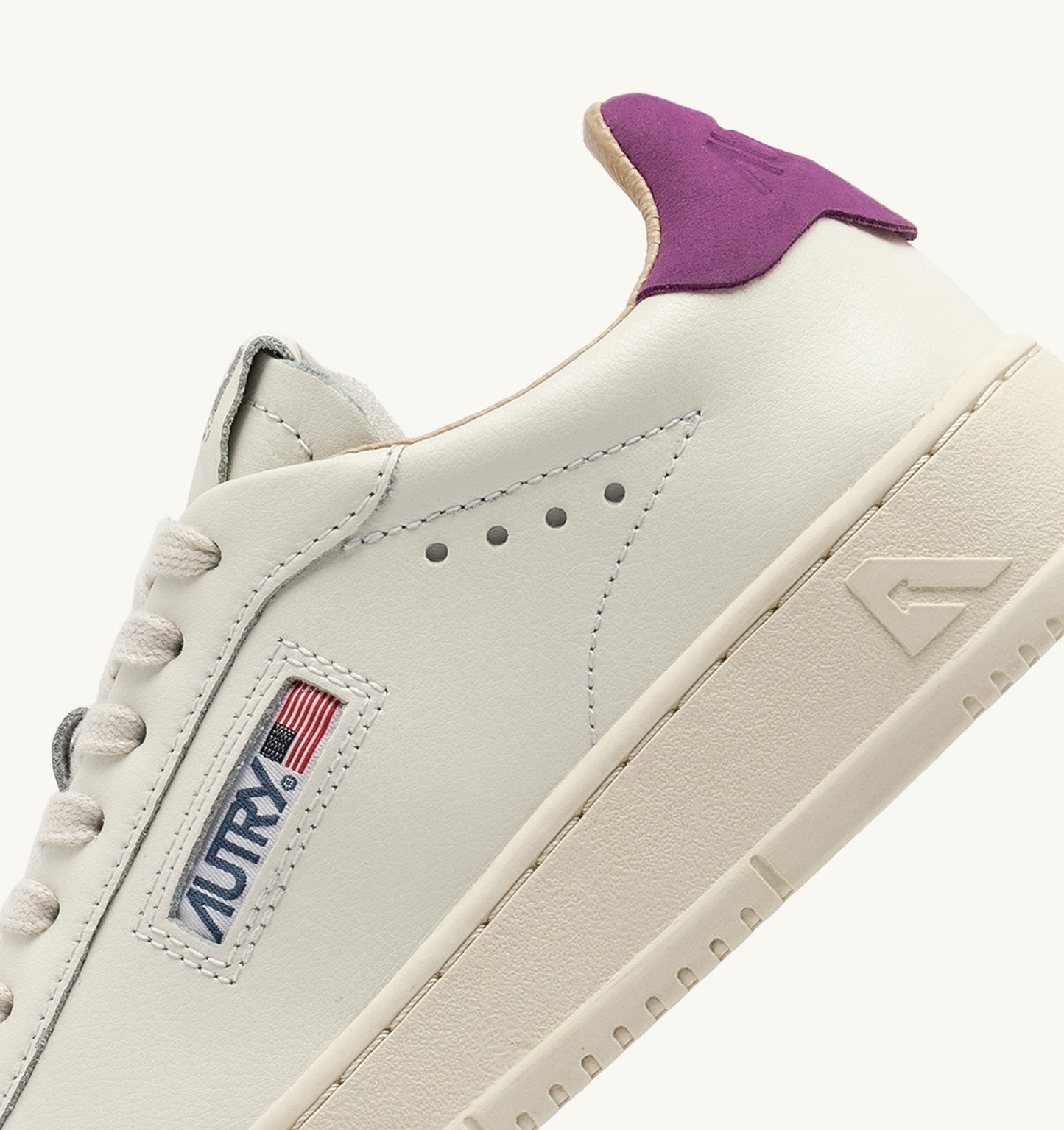 DALLAS LOW IN PELLE COLORE MARSHMALLOW E HYACINTH VIOLET