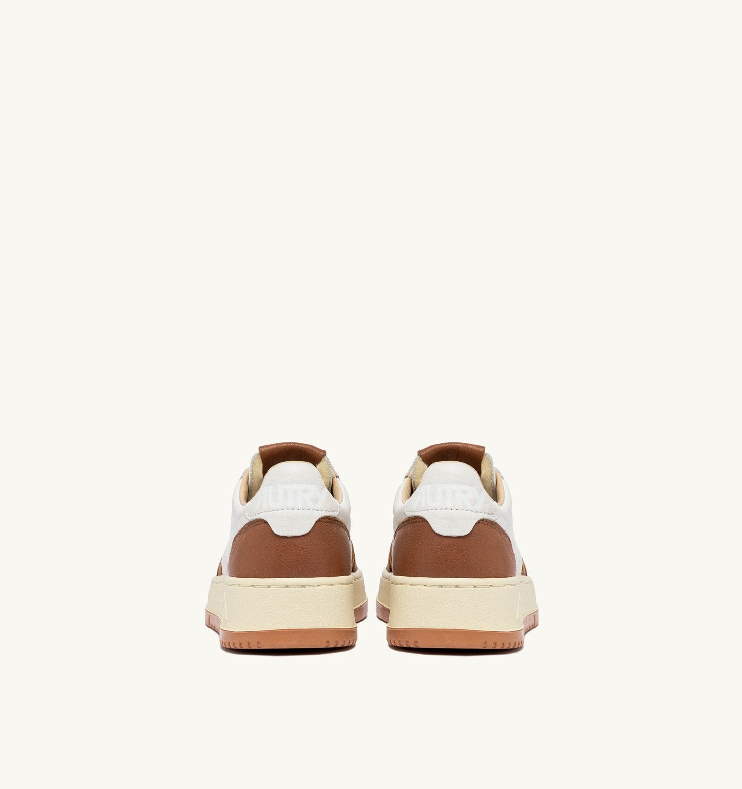 MEDALIST LOW IN PELLE BIANCA E SAND STORM
