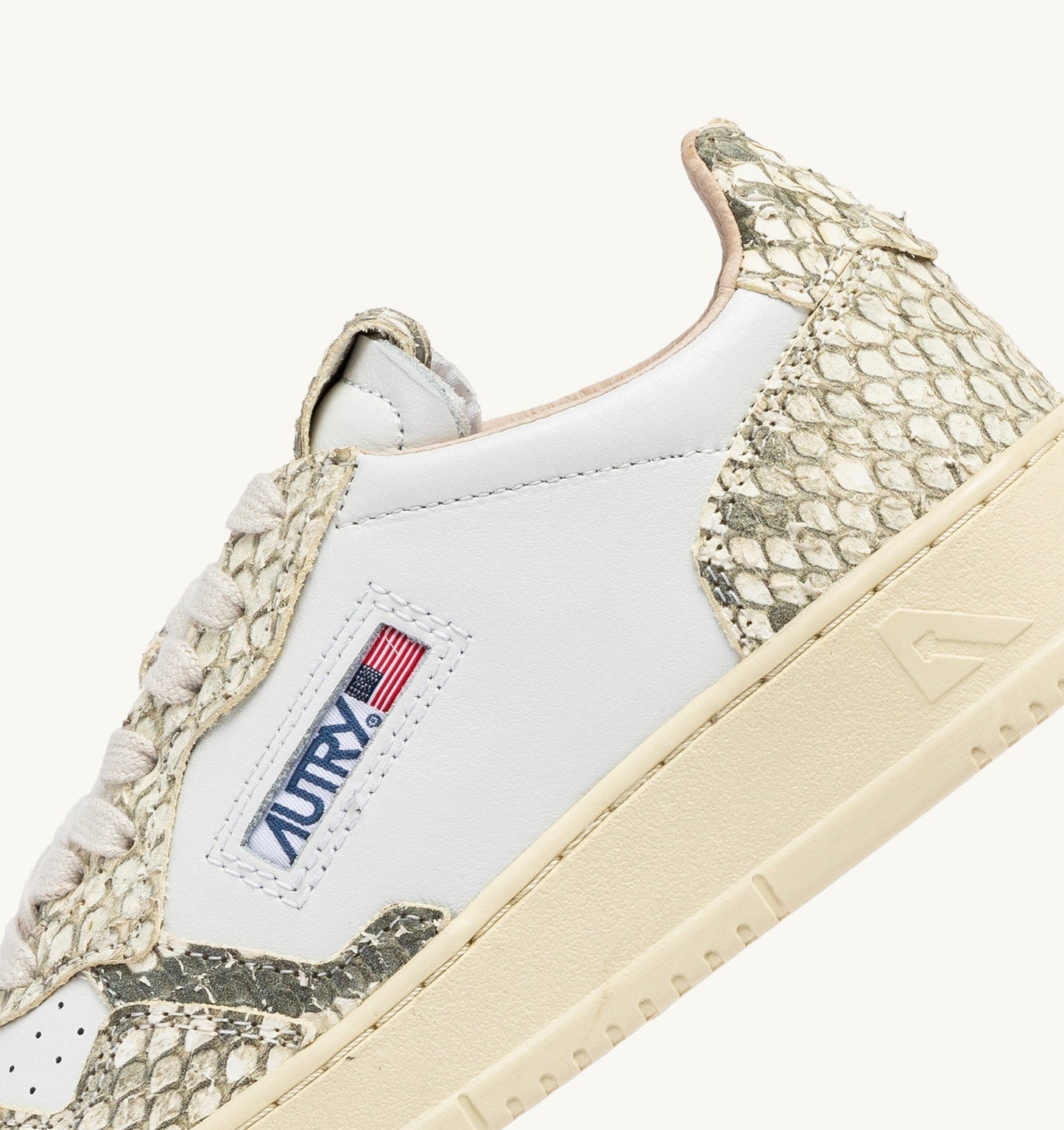 MEDALIST LOW IN PELLE BIANCA E SNAKE DIAMOND