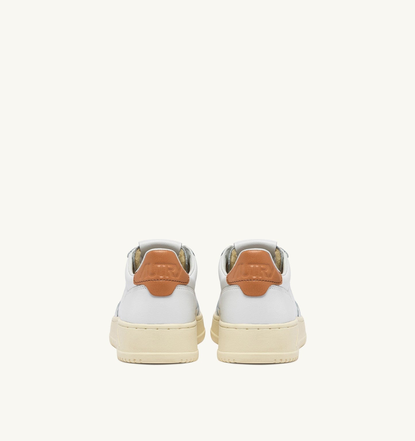 MEDALIST LOW IN PELLE BIANCO E SANDSTORM