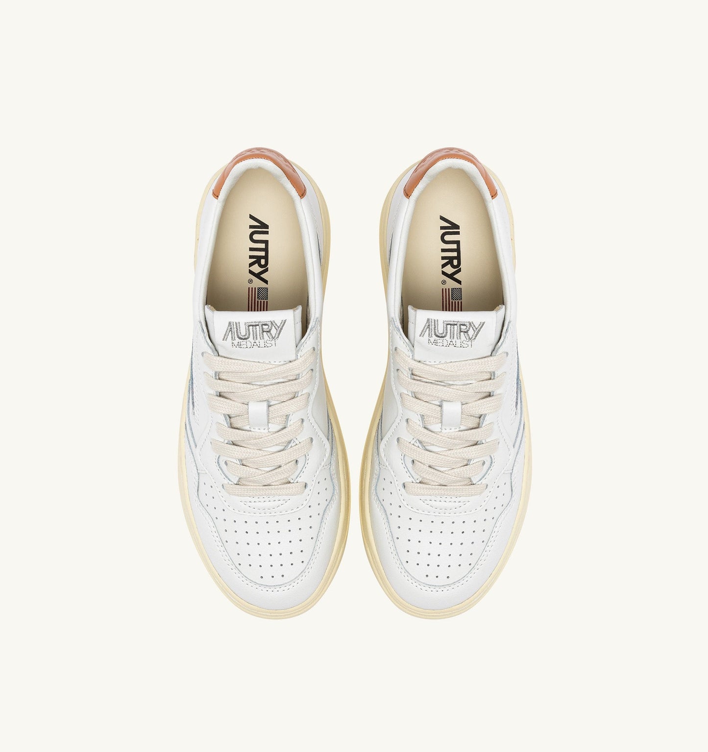 MEDALIST LOW IN PELLE BIANCO E SANDSTORM