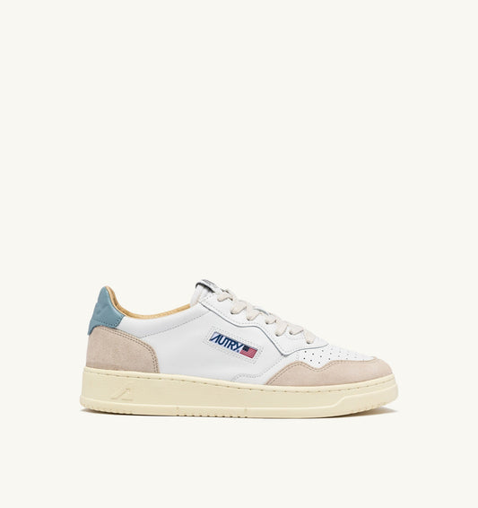 MEDALIST LOW IN PELLE E SUEDE COLORE BIANCO E SILVER BLUE