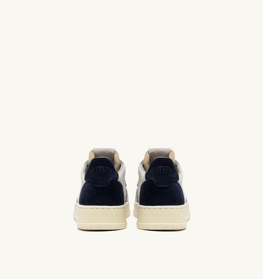 MEDALIST LOW IN SUEDE LOFT GRAY E SPACE BLUE