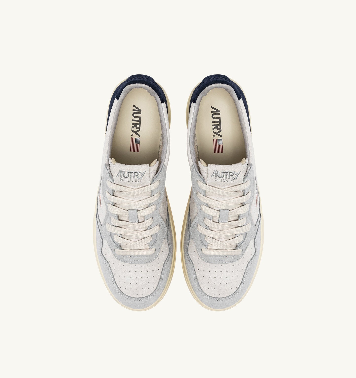 MEDALIST LOW IN SUEDE LOFT GRAY E SPACE BLUE