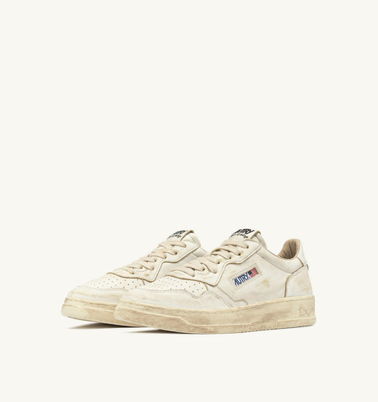 MEDALIST LOW SUPER VINTAGE IN PELLE COLORE BIANCO MUD