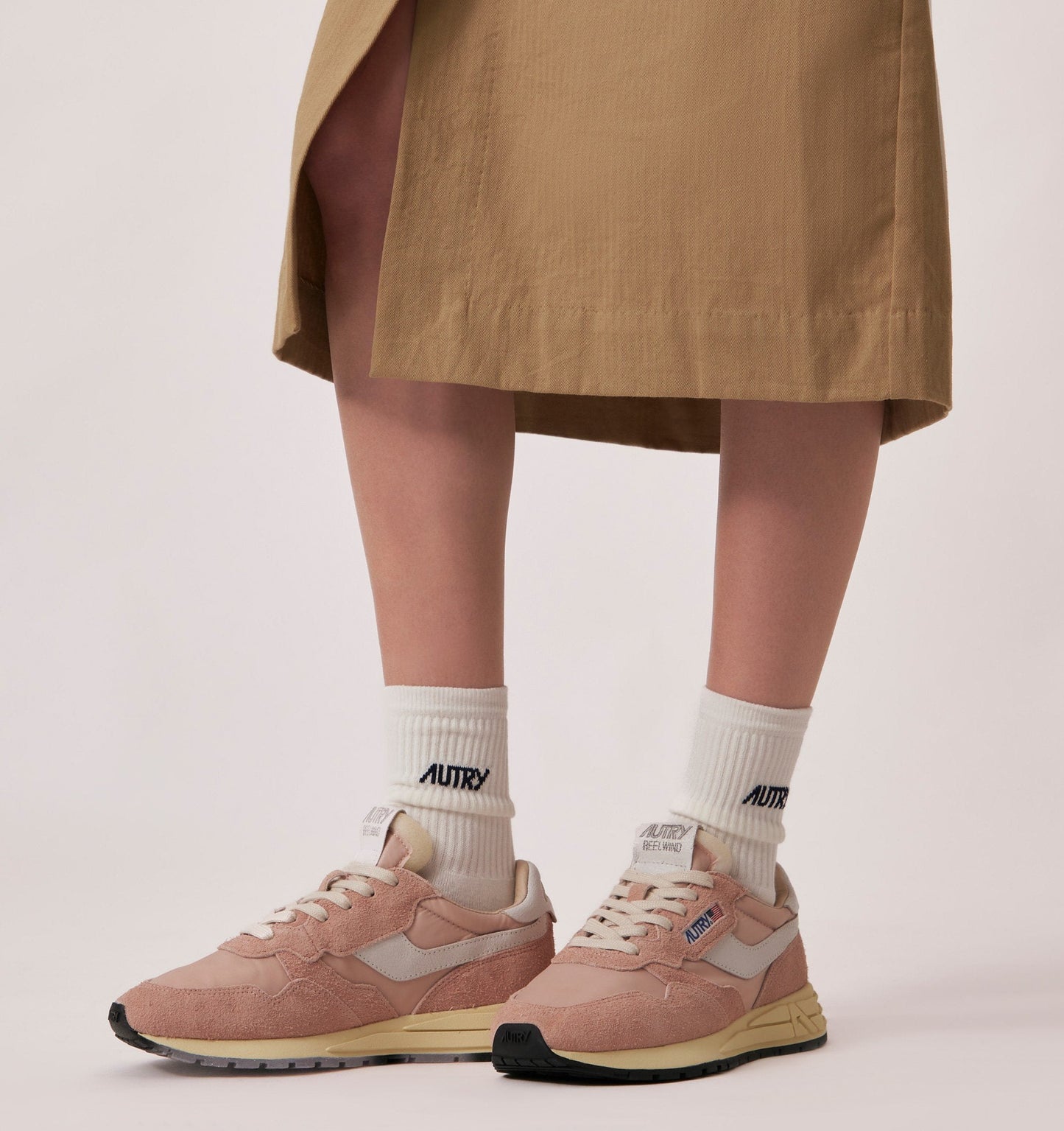 REELWIND LOW IN NYLON E SUEDE COLORE BIANCO E POWDER PINK