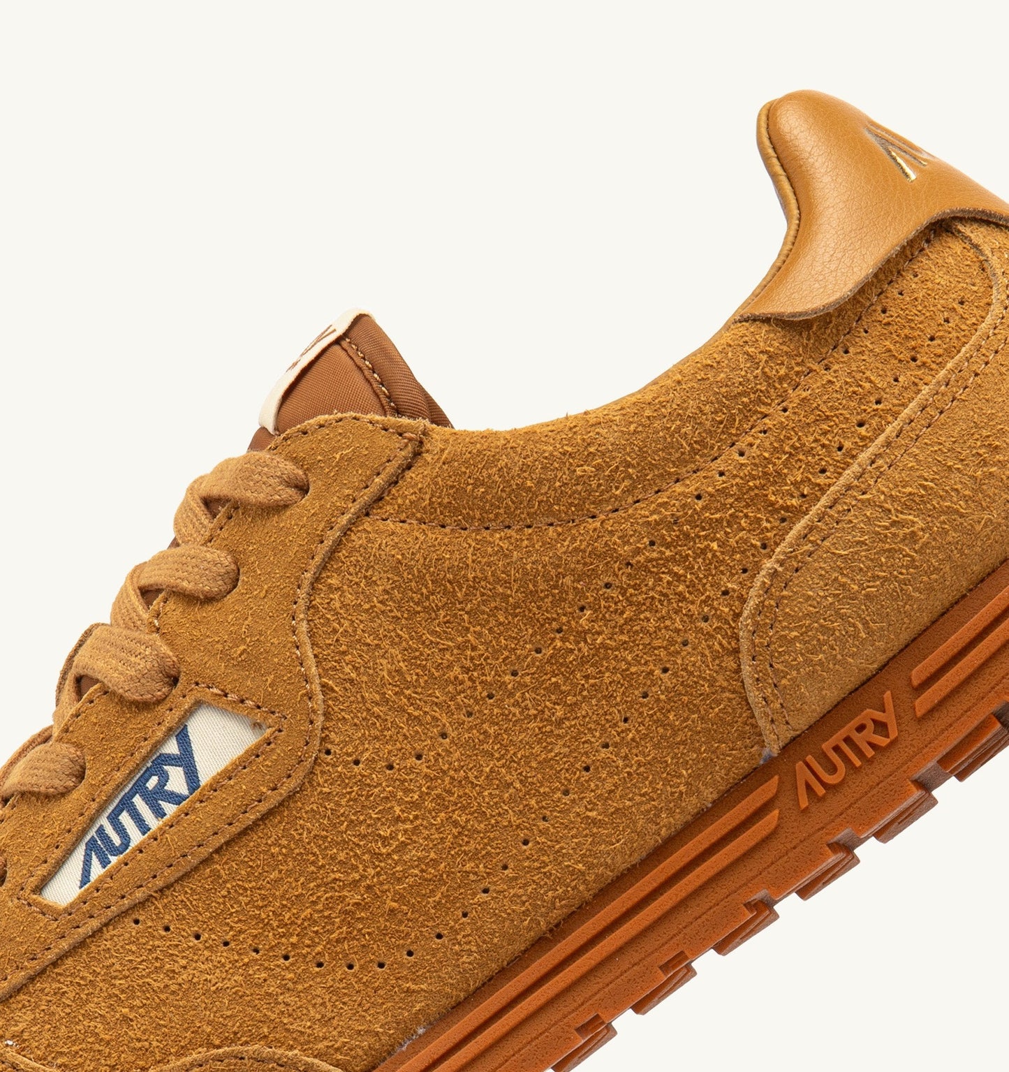 WINDSPIN IN SUEDE DAINO