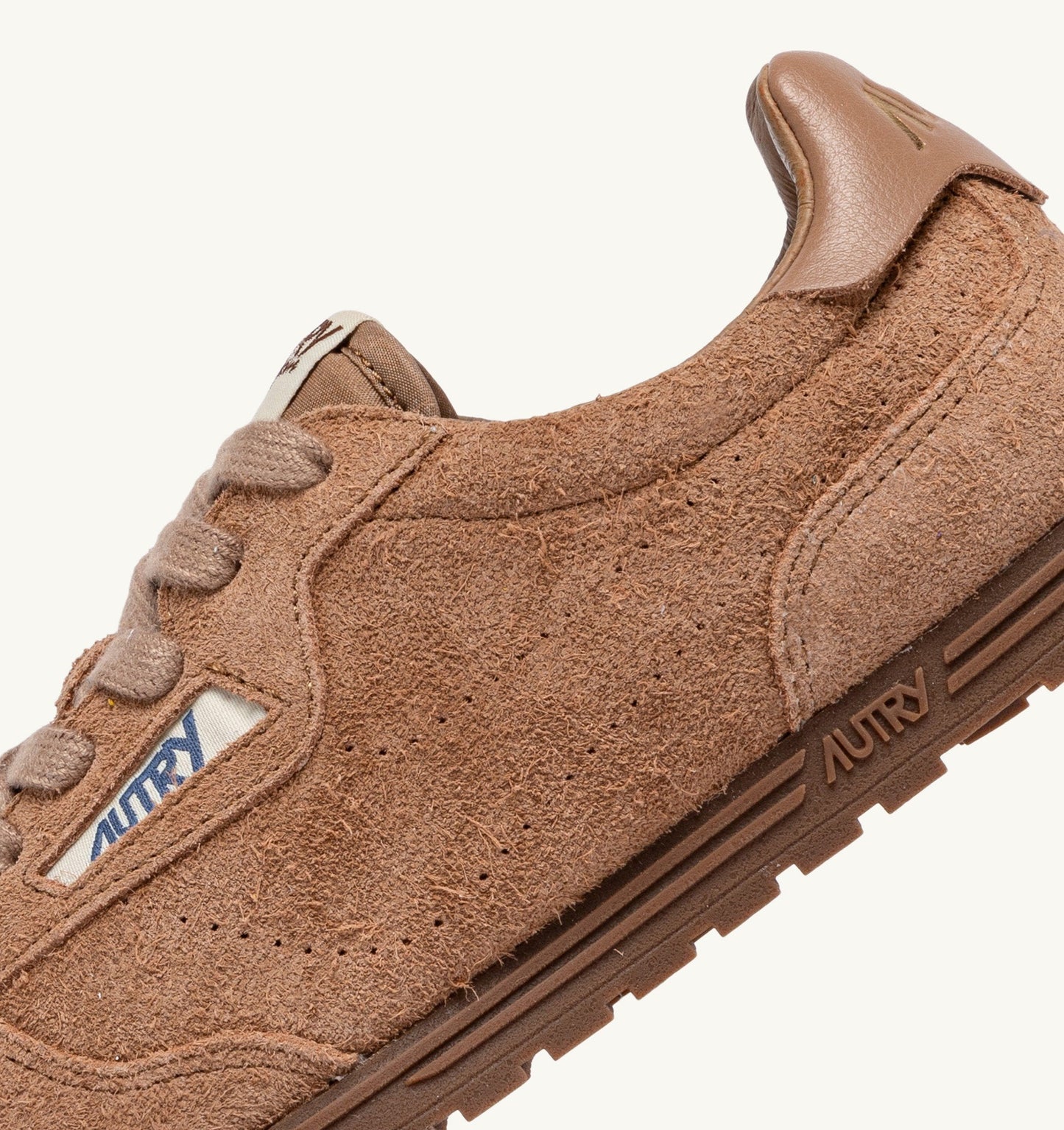 WINDSPIN IN SUEDE SIENA